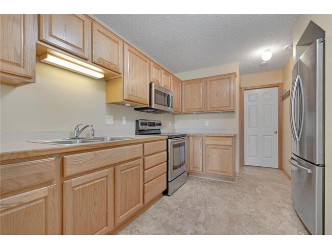 Building Photo - 12073 63rd St NE