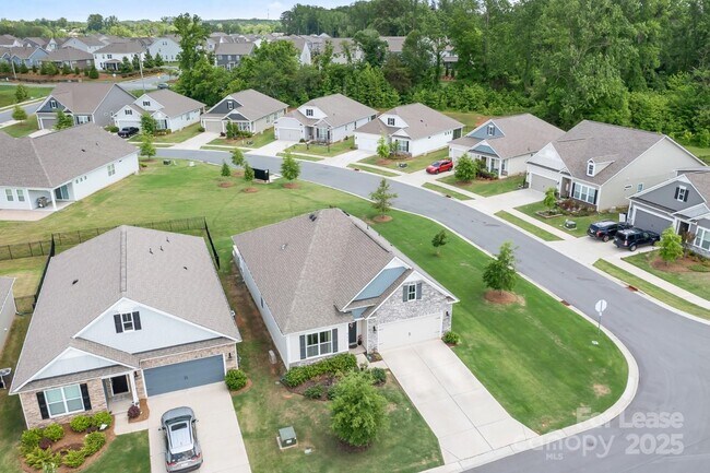 Building Photo - 5058 Antebellum Dr