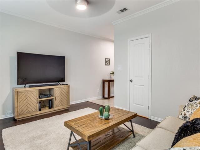 Building Photo - 1547 Cozy Dr