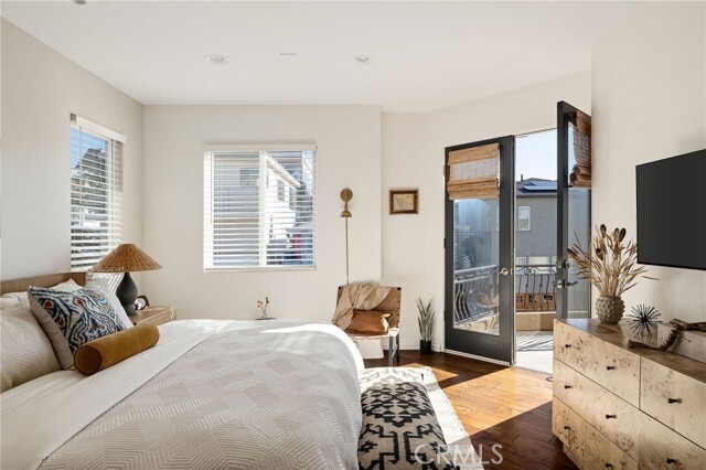 Building Photo - 229 23rd St