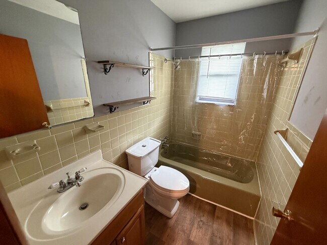 Building Photo - 1746 Morningside Dr