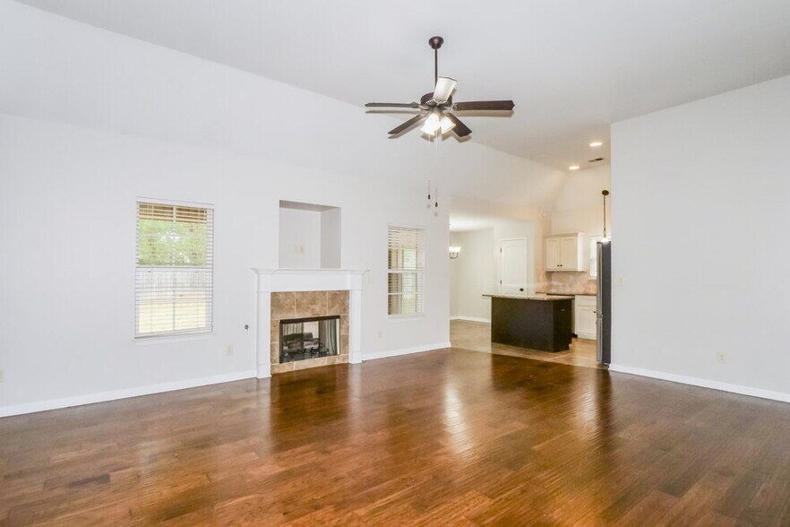 Building Photo - 3620 Harvest Tree Dr