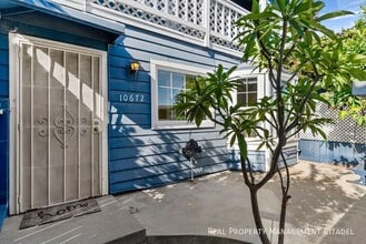 Building Photo - 10672 Bell St