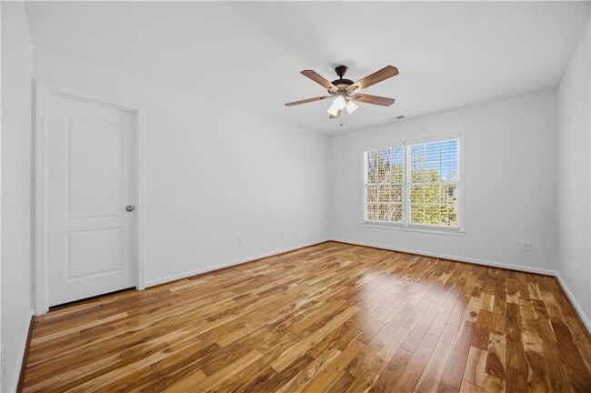 Building Photo - 455 Park Pl Ct