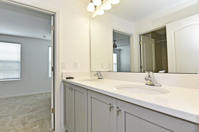 Building Photo - 720 Benoi Dr