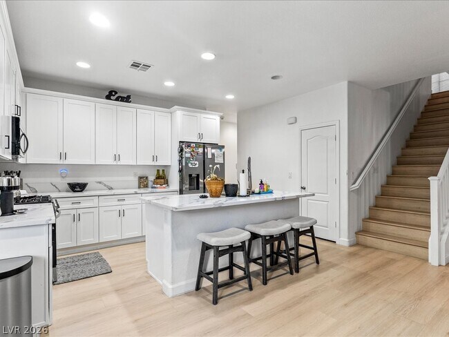Building Photo - 7615 Paso Robles Ave