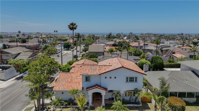 Building Photo - 1660 Catalina Ave