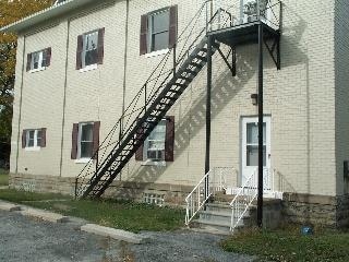 Building Photo - 2023 Erie Rd