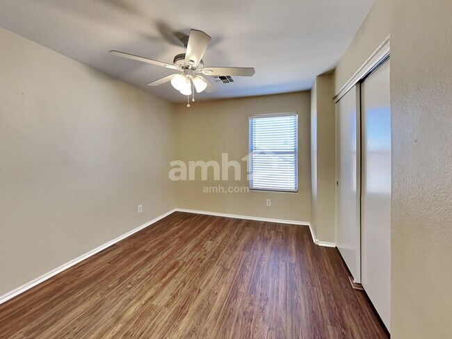 Building Photo - 16632 W Belleview St