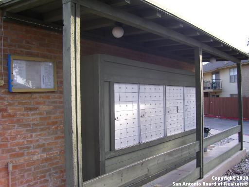 Building Photo - 923 Vance Jackson Rd