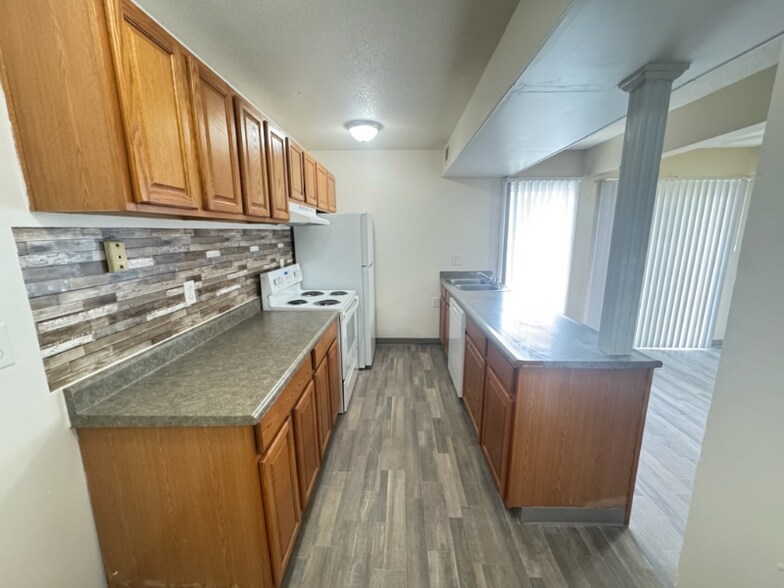 Building Photo - 7311 Buckingham Dr