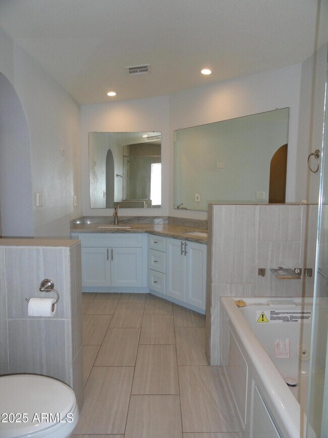 Building Photo - 2639 N 68th St