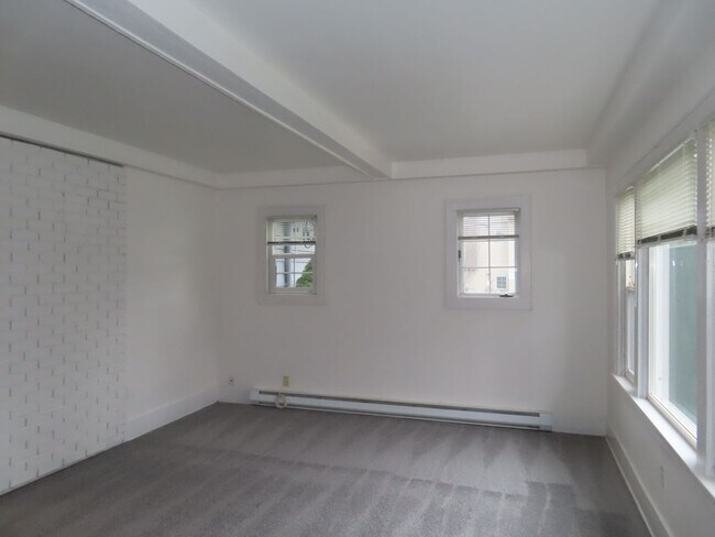 Building Photo - 1383Coburg - FH