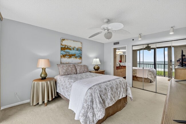 Building Photo - 5055 N Hwy A1A