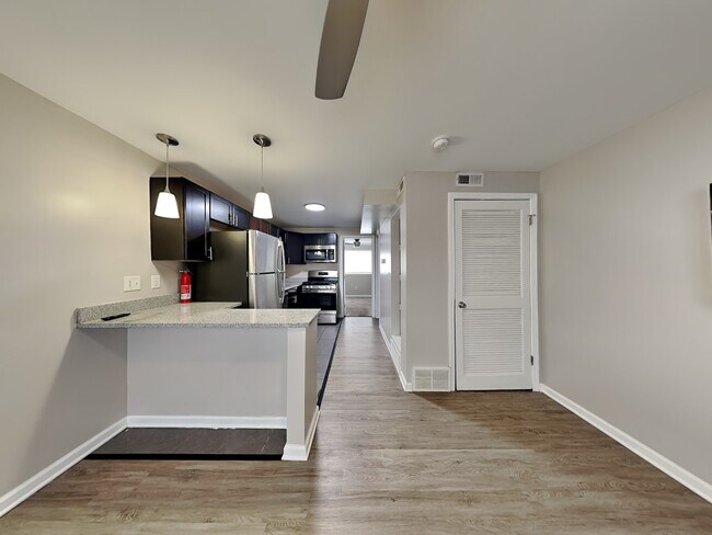 Building Photo - Lantern Square Apartments-A3