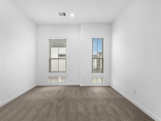 Building Photo - 4508 Old Yale St