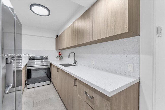 Building Photo - 1251 NE 108th St