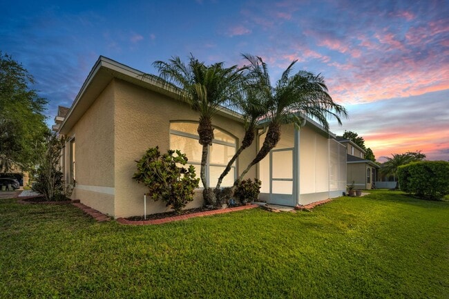 Building Photo - 2644 Tottenham Dr