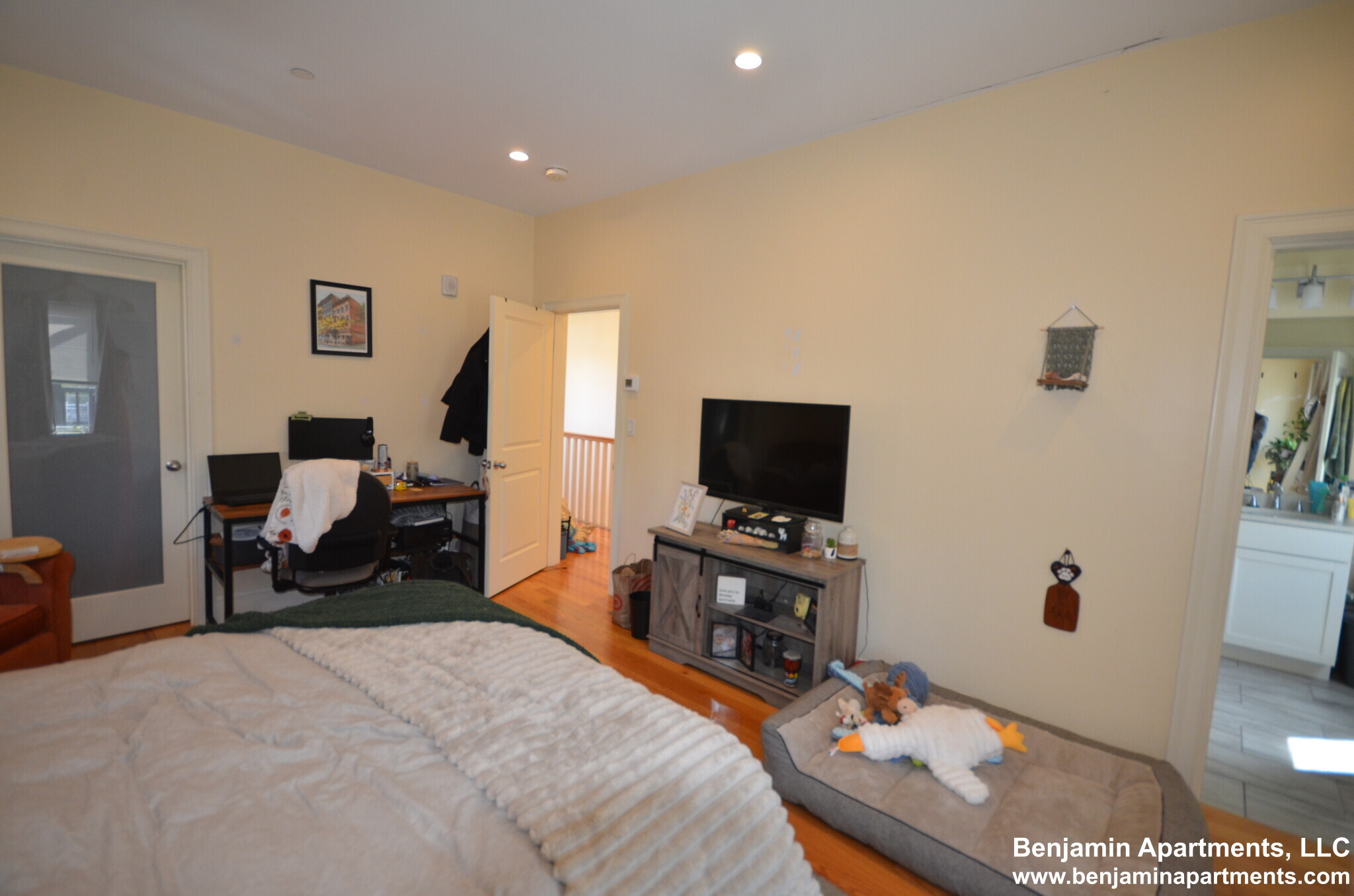 Building Photo - 143 Tremont St