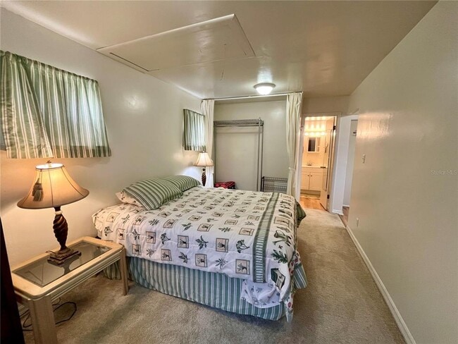 Building Photo - 108 W Comanche Ave