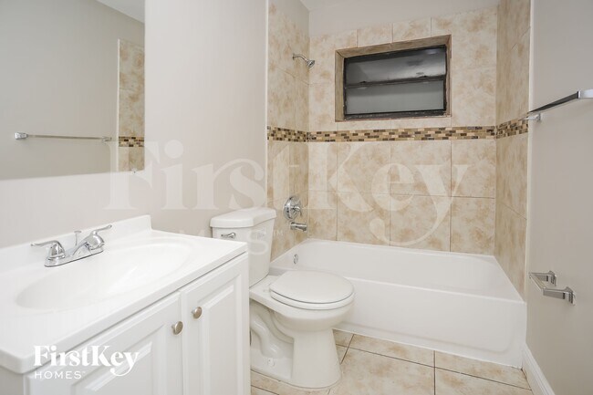 Building Photo - 1155 NW 127th St