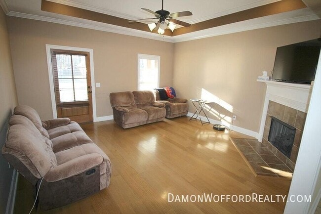 Building Photo - 614 Oak Park Cir
