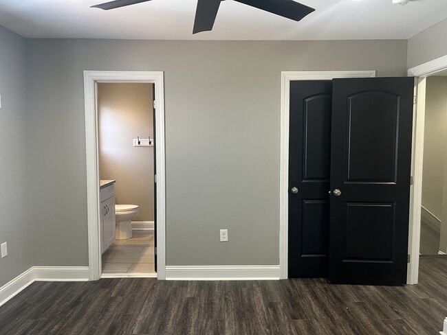 Building Photo - 77 Emanuel Ct