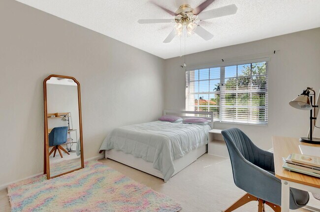 Building Photo - 18248 Coral Isles Dr