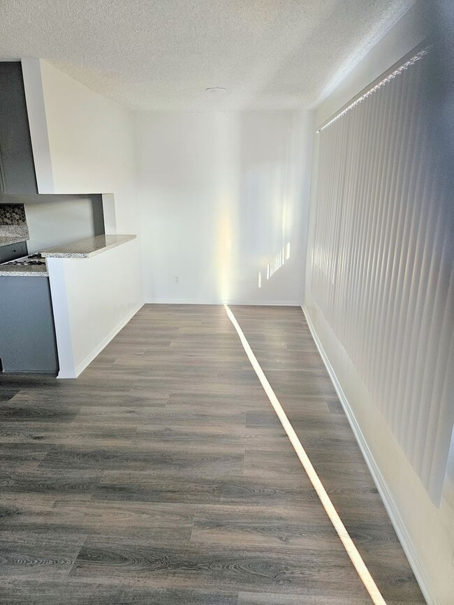 Building Photo - Nicely updated 1bd/1ba, move in ready!!