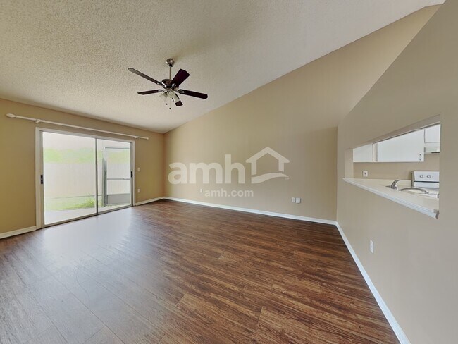 Building Photo - 10355 Little Econ St