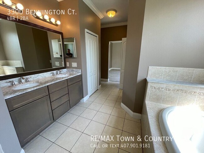 Building Photo - 3300 Bennington Ct