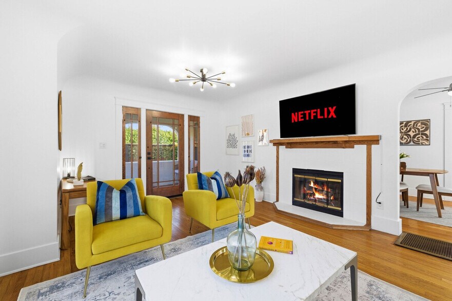 Building Photo - 3407 N Mountain View Dr