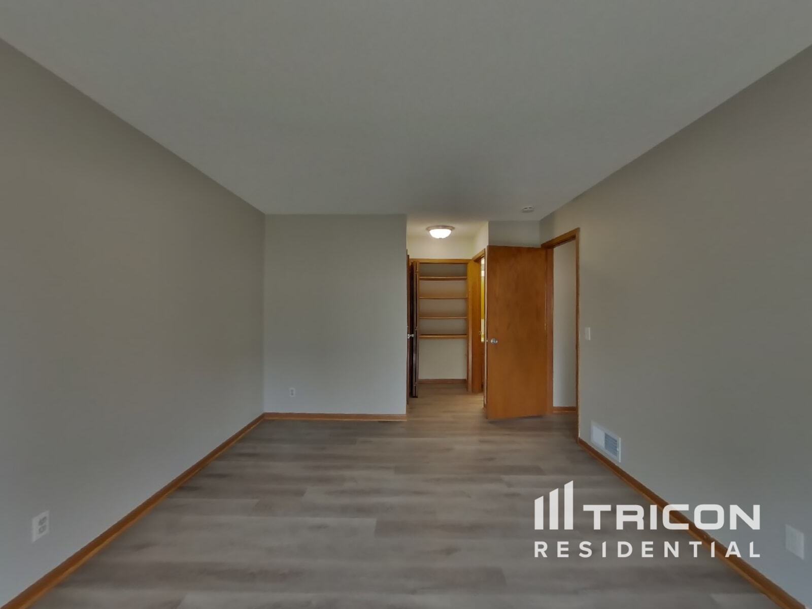 Building Photo - 4350 Thornhill Ln