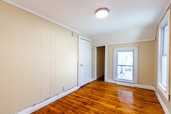 Building Photo - 447 Hawley St