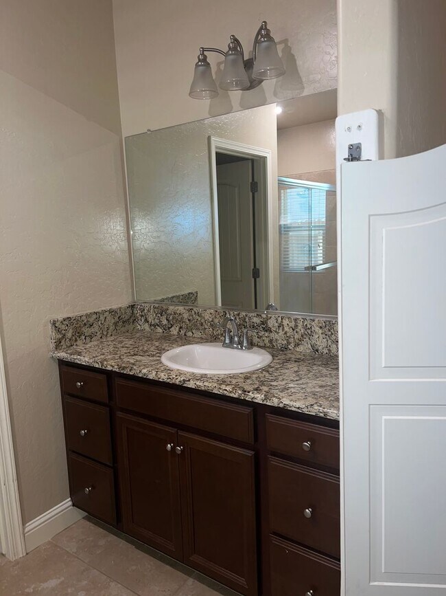 Building Photo - Charming Loma Vista Home