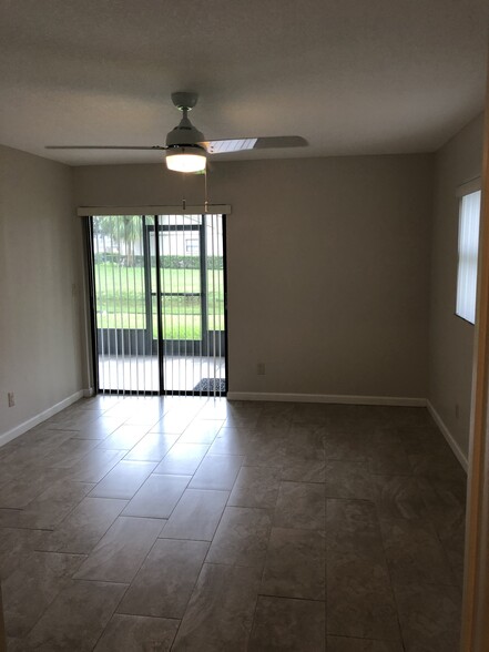 Building Photo - 60 Joanne Pl