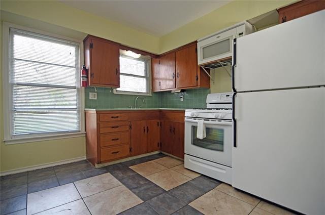 Building Photo - 2325 Kingswood Dr