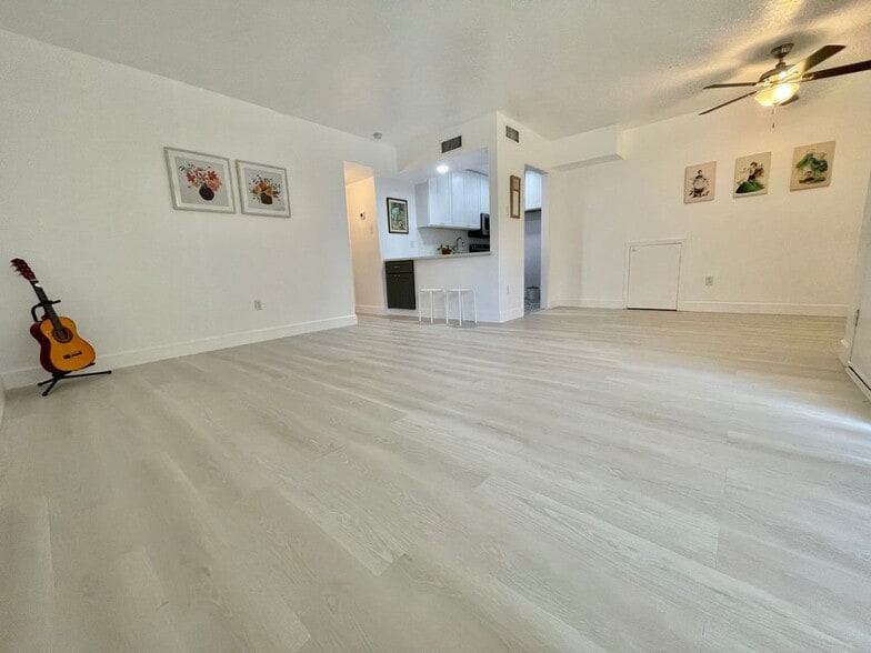 Building Photo - 3400 Timmons Ln