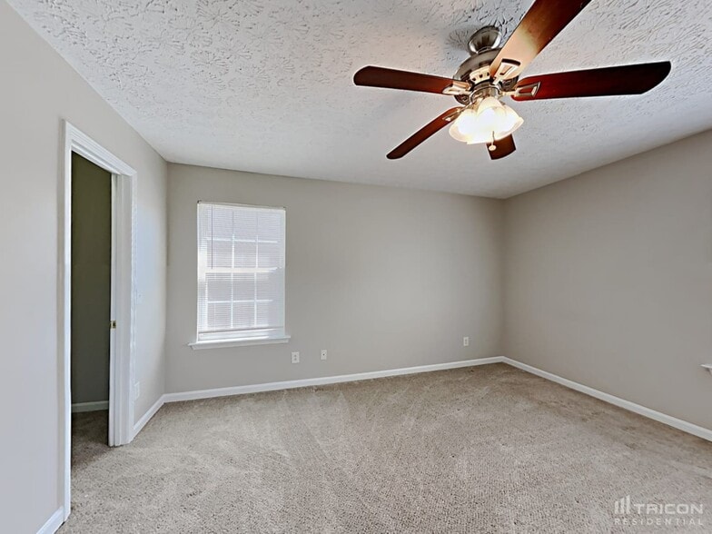 Building Photo - 220 Osmanthus Way