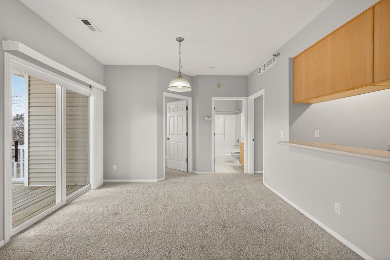Building Photo - 1340 SE Florence Dr