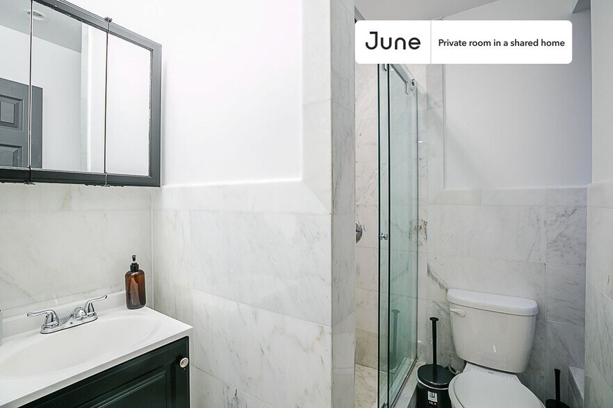 Building Photo - Room in Shared 3 bed/2 bath home in Upper West Side
