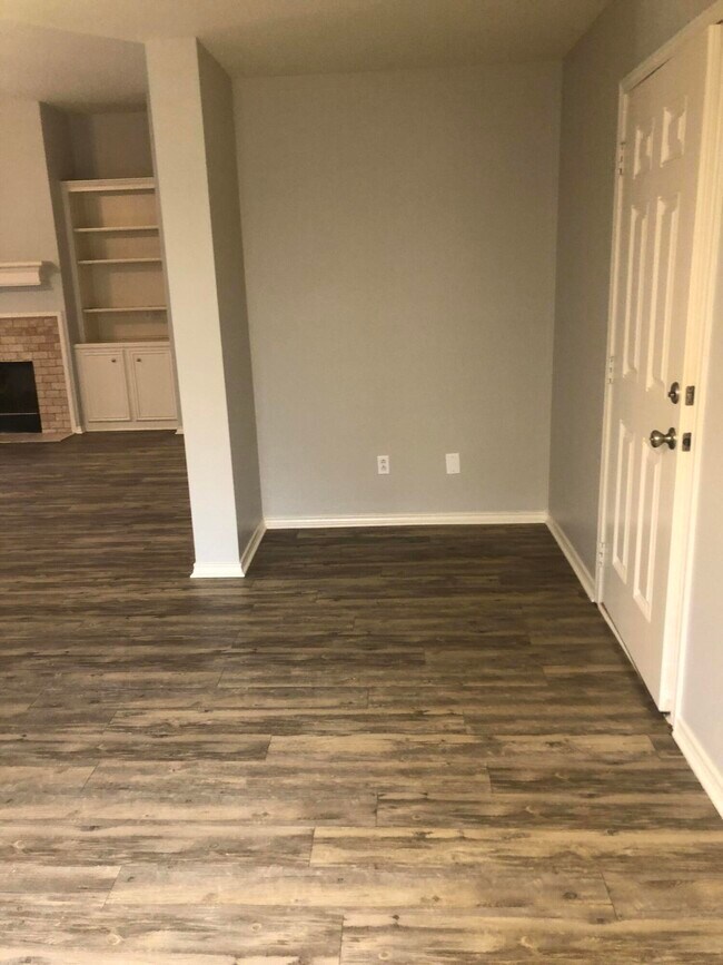 Building Photo - 7528 84th St