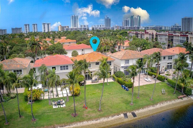 Building Photo - 1580 Shoreline Way