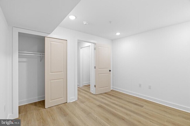 Building Photo - 617 W Cumberland St