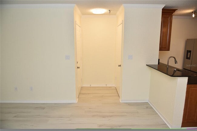 Building Photo - 10265 Gandy Blvd N