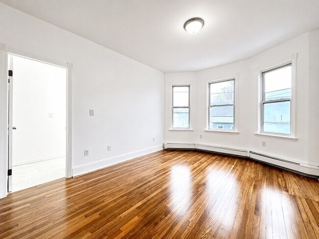 Building Photo - 20 Imrie Rd