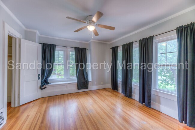 Building Photo - For Lease | TU | 5 Bed + 3 Bath | $2500 Rent
