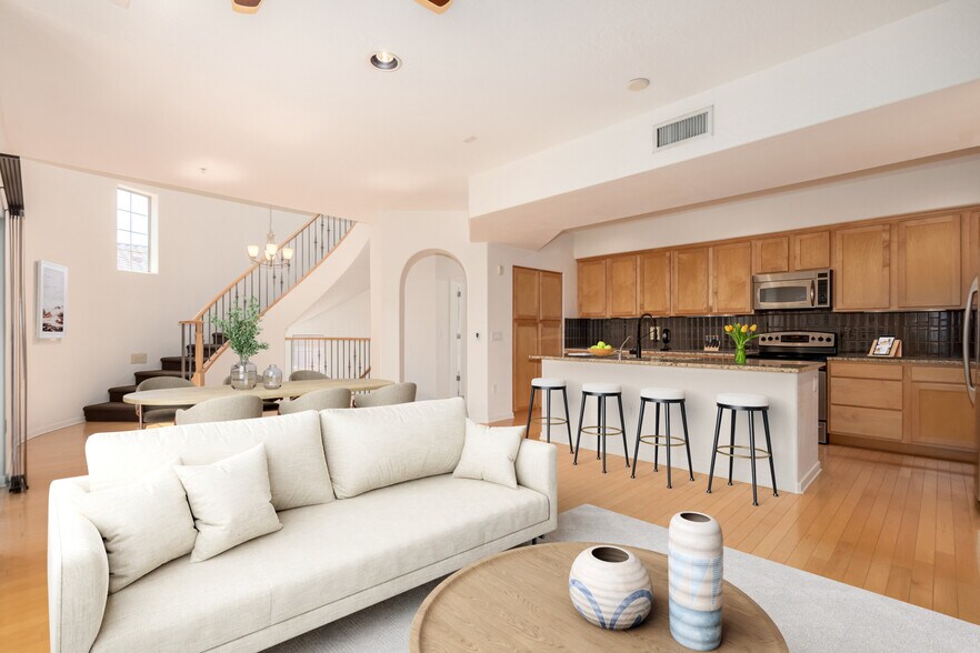 Living Area - 3935 E Rough Rider Rd