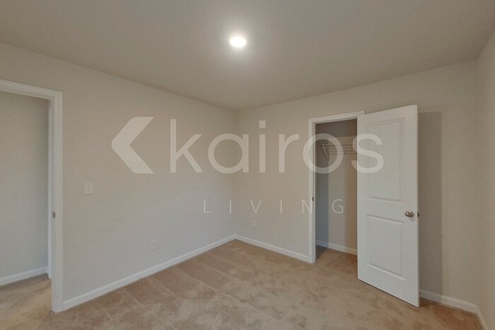 Building Photo - 3564 Bridgewood Dr