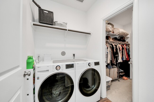 Building Photo - 5418 Rabbit Crk Ln